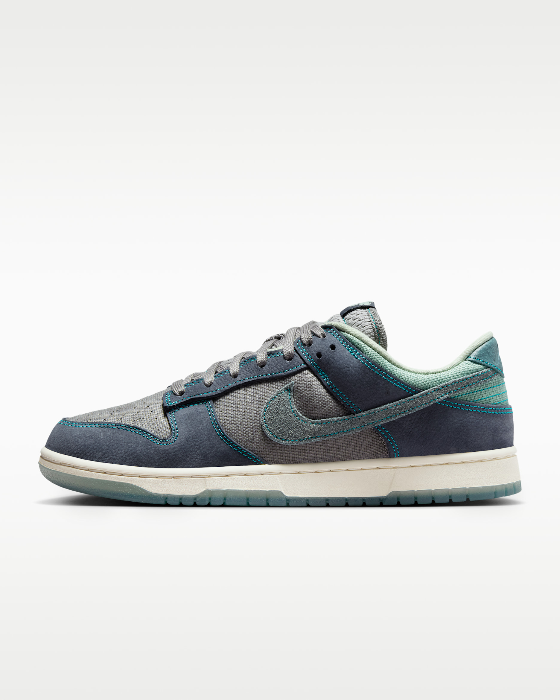 Nike Dunk Low Retro SE Men's Shoes. Nike ID
